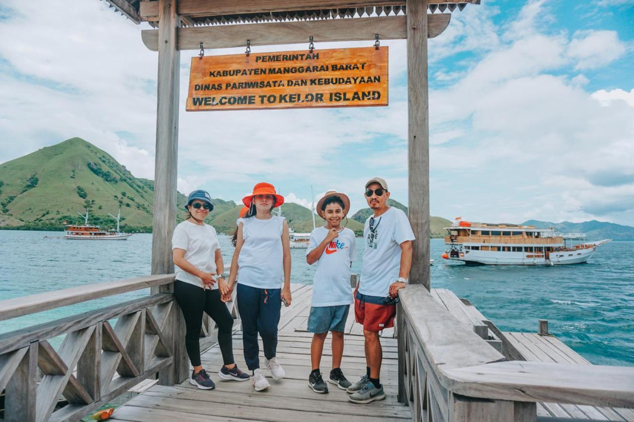 Komodoku One Love Homestay And Tour Labuan Bajo Exterior photo